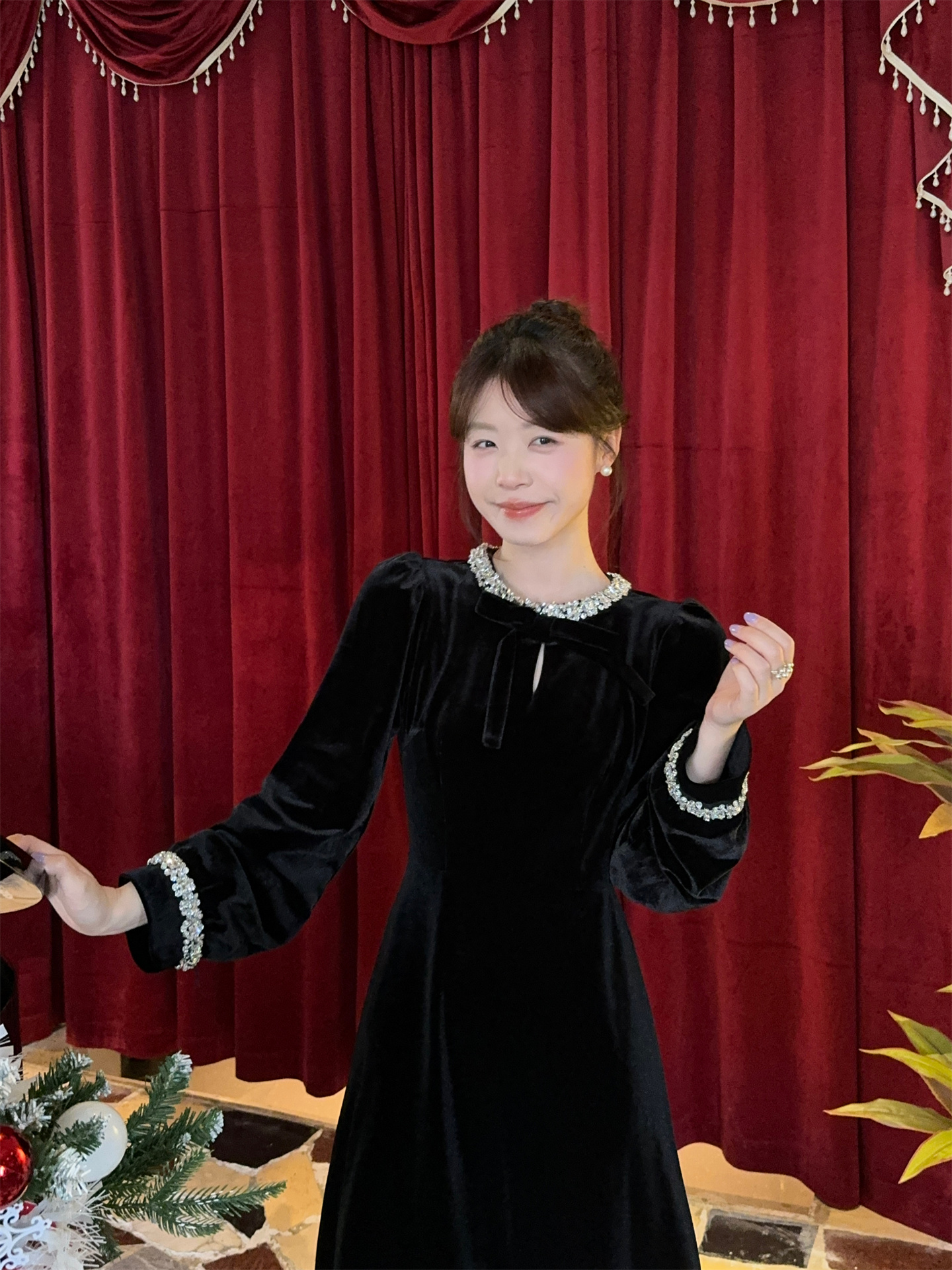 French Hepburn Style Vintage Rhinestone Velvet Long Sleeve Dress