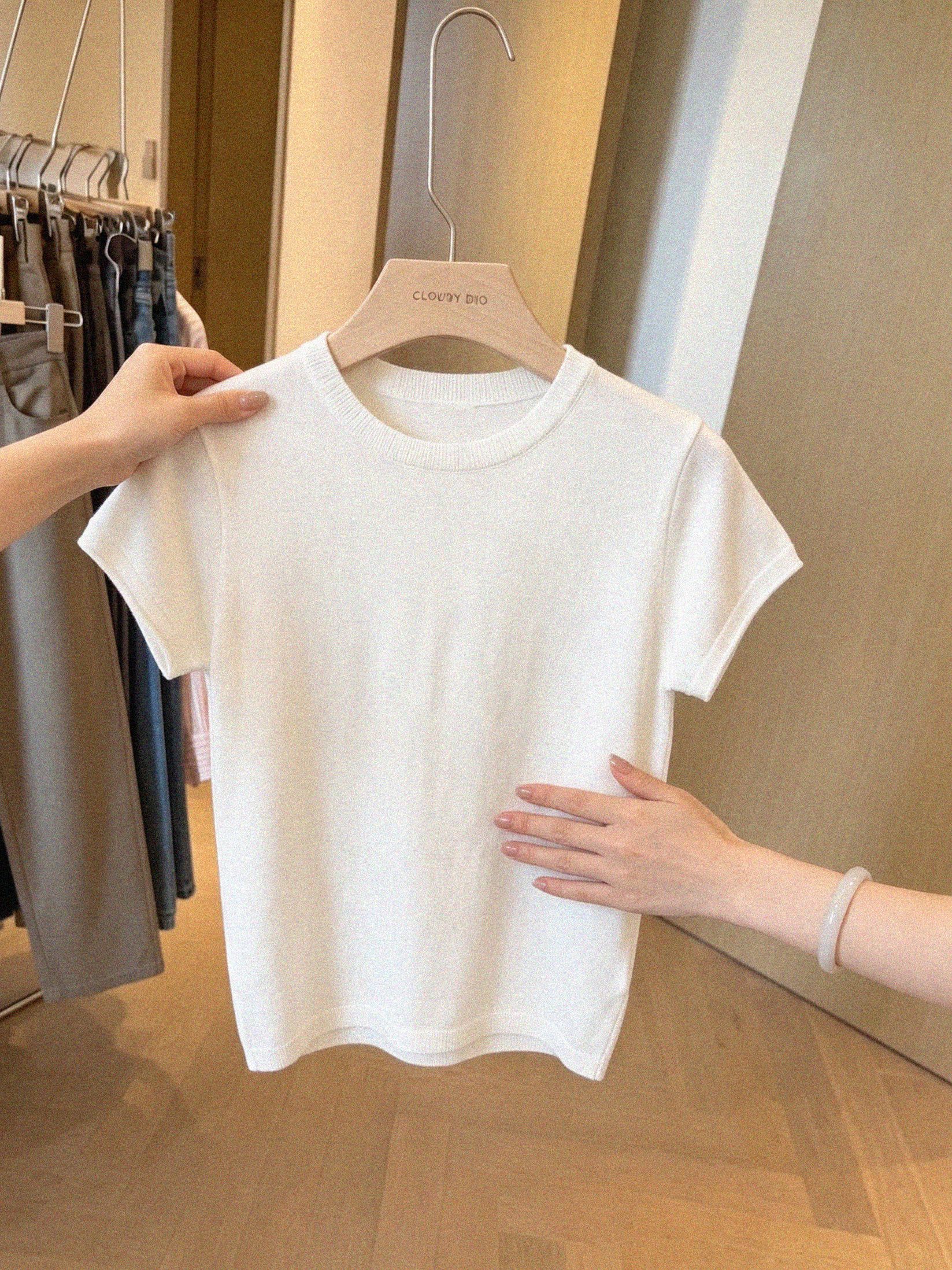 Minimalist Round Neck Short Sleeve T-Shirt for Women Summer Cool Knit Slim Fit White Top - Image 3