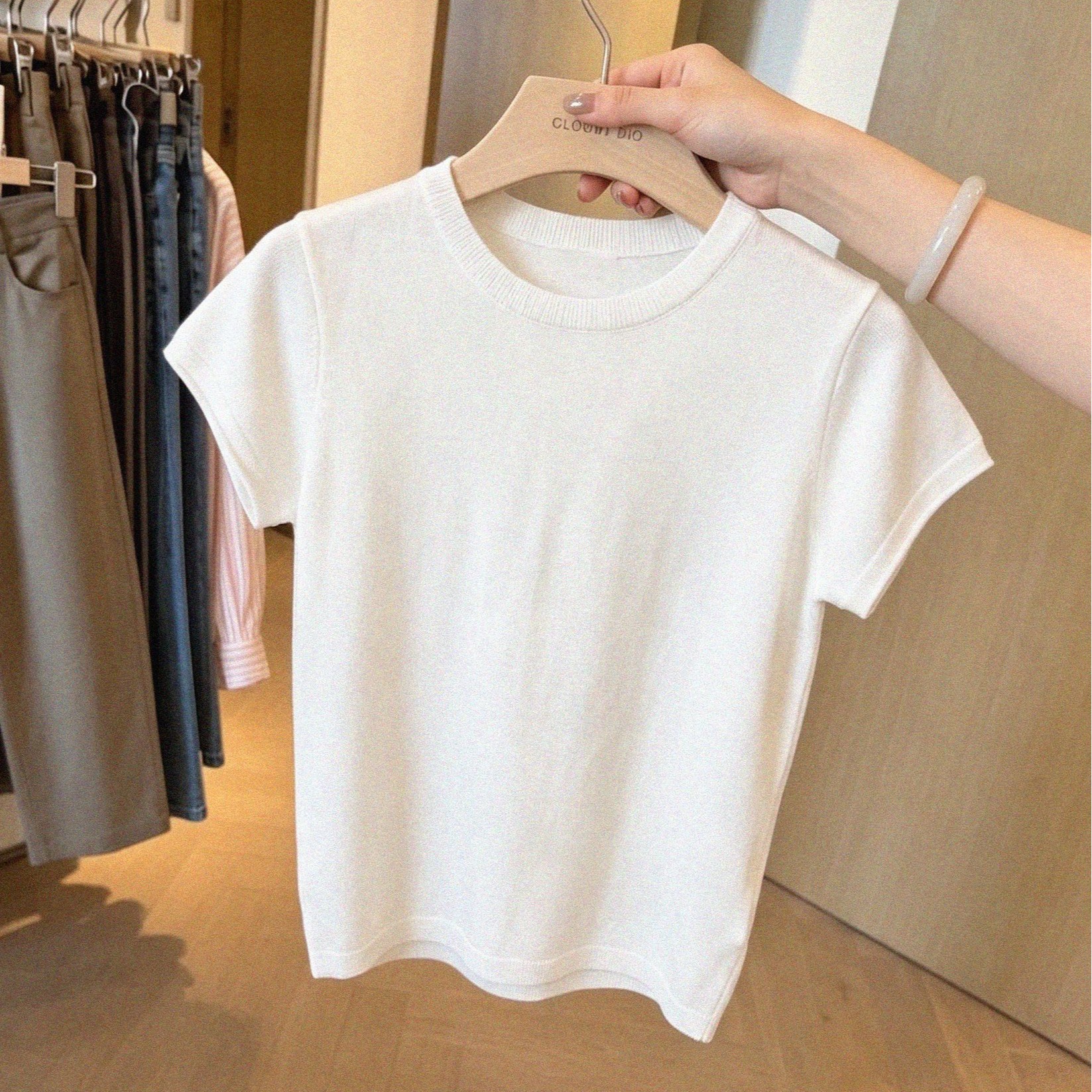 Minimalist Round Neck Short Sleeve T-Shirt for Women Summer Cool Knit Slim Fit White Top - Image 5