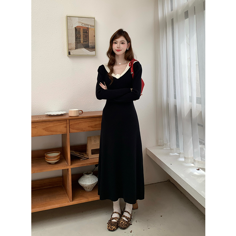 Elegant French Knit Dress with Contrast Color Long Sleeve Floral Design Fall New Arrival - Image 3
